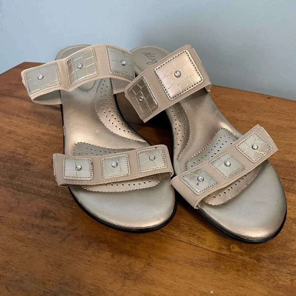 Dexflex by Dexter Stretch Strap Sandals Size 10